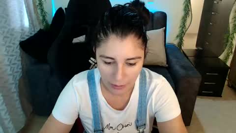 LUCY online show from 06/07/26, 03:27