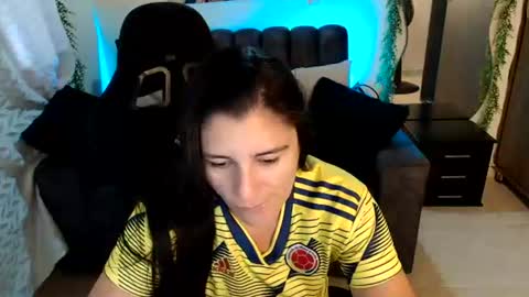 Snapshot of lucyli_ chatting on 06/17/26, 06:31 LUCY online show from 06/17/26, 06:31