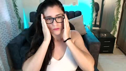 Snapshot of lucyli_ chatting on 07/12/26, 02:19 LUCY online show from 07/12/26, 02:19