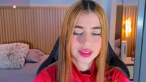 L U C Y  online show from 10/10/25, 12:04