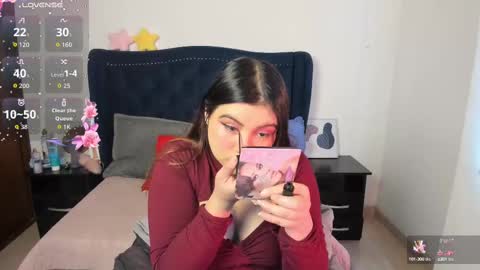 Lucy Petit online show from 09/15/25, 12:49