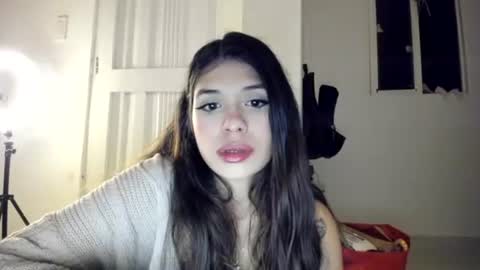 Snapshot of lucyportman chatting on 05/18/26, 09:59 lucyportman online show from 05/18/26, 09:59