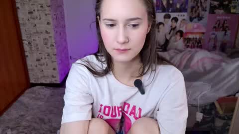 Lucy Rose online show from 12/19/25, 04:25