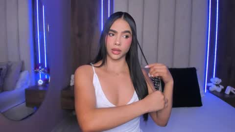 Lucy online show from 03/01/26, 08:22