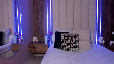 Lucy online show from 03/21/26, 11:08