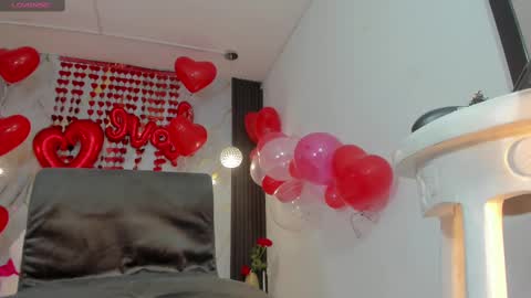 Luciana online show from 02/13/25, 10:43