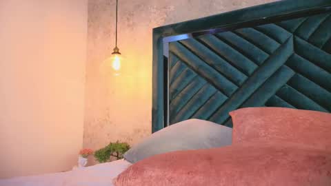 Snapshot of lucyvega4 chatting on 09/25/25, 05:22 Lucy online show from 09/25/25, 05:22