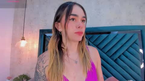 Snapshot of lucyvega4 chatting on 10/21/25, 03:51 Lucy online show from 10/21/25, 03:51