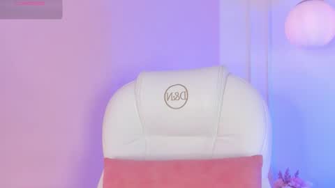 Snapshot of lucyvega4 chatting on 11/10/25, 04:55 Lucy online show from 11/10/25, 04:55