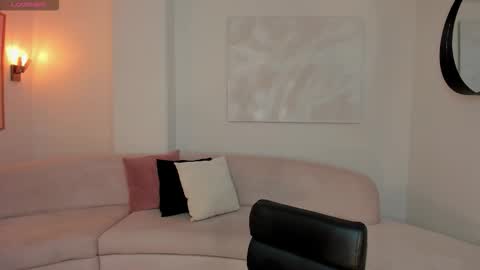 Snapshot of lucyweiss_ chatting on 10/11/25, 08:07 Lucy online show from 10/11/25, 08:07