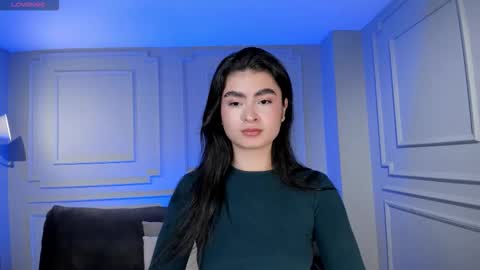 Snapshot of lucyweiss_ chatting on 10/19/25, 06:30 Lucy online show from 10/19/25, 06:30