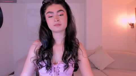 Snapshot of lucyweiss_ chatting on 10/23/25, 09:02 Lucy online show from 10/23/25, 09:02