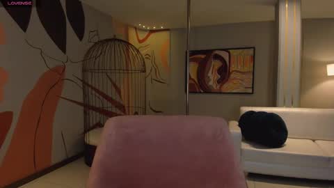 Snapshot of lucyweiss_ chatting on 11/03/25, 07:26 Lucy online show from 11/03/25, 07:26