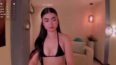 Snapshot of lucyweiss_ chatting on 12/15/25, 07:51 Lucy online show from 12/15/25, 07:51