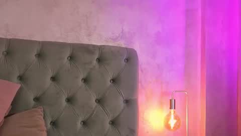 LucyWillow online show from 06/30/26, 04:24