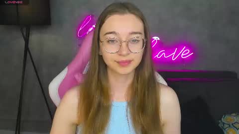 Snapshot of lucyy_green chatting on 06/20/26, 01:09 Lucy online show from 06/20/26, 01:09