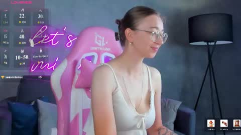 Snapshot of lucyy_green chatting on 07/14/26, 12:46 Lucy online show from 07/14/26, 12:46