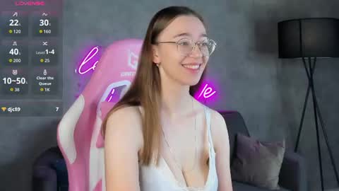 Snapshot of lucyy_green chatting on 07/22/26, 12:57 Lucy online show from 07/22/26, 12:57
