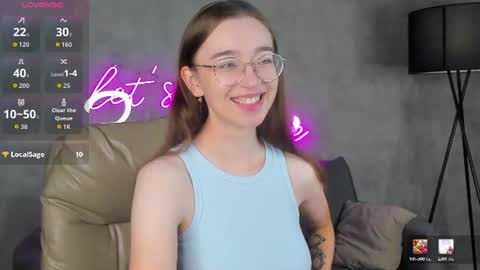 Snapshot of lucyy_green chatting on 07/30/26, 12:42 Lucy online show from 07/30/26, 12:42