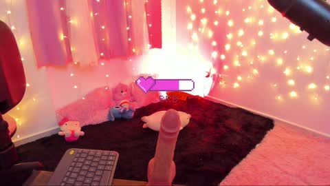 LUCYY FROM HOME  online show from 01/31/25, 04:25