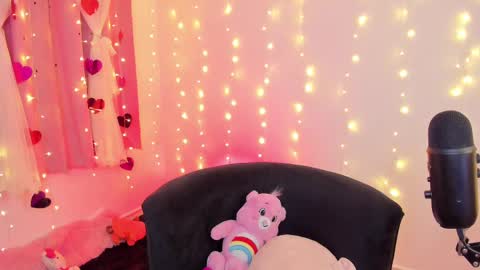 LUCYY FROM HOME  online show from 02/25/25, 01:52