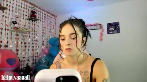 Snapshot of lucyy_tayy chatting on 01/18/26, 07:01 The love of your life 3 online show from 01/18/26, 07:01