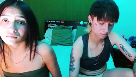 lugiiz05_ online show from 11/10/25, 06:23