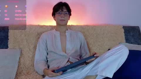 Snapshot of lui_x_dust chatting on 02/22/26, 04:02 Lui online show from 02/22/26, 04:02