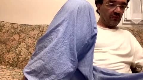 Snapshot of luigir51zas chatting on 09/14/25, 08:52 Luis online show from 09/14/25, 08:52