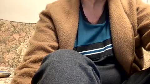 Luis online show from 11/23/25, 09:47