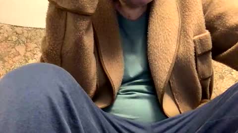 Luis online show from 12/16/25, 09:09