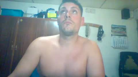Snapshot of luis2423 chatting on 08/06/26, 07:05 A slave to the mistress.. un esclavo para las amas dominantes. online show from 08/06/26, 07:05