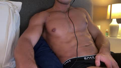Snapshot of luis763413 chatting on 04/29/26, 03:38 luis763413 online show from 04/29/26, 03:38