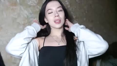 luisa lovedom online show from 02/05/26, 04:00