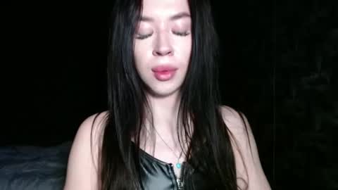 Snapshot of luisa_domina chatting on 05/16/26, 12:51 luisa lovedom online show from 05/16/26, 12:51