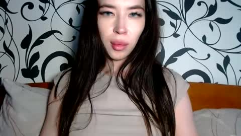 Snapshot of luisa_domina chatting on 06/27/26, 02:44 luisa lovedom online show from 06/27/26, 02:44