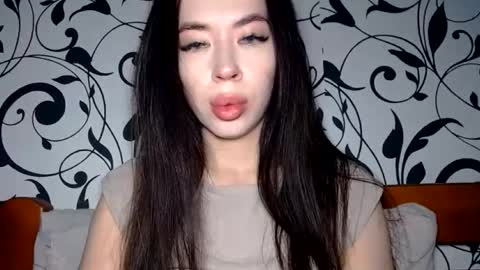 Snapshot of luisa_domina chatting on 07/13/26, 07:00 luisa lovedom online show from 07/13/26, 07:00