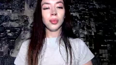 Snapshot of luisa_domina chatting on 07/19/26, 03:27 luisa lovedom online show from 07/19/26, 03:27