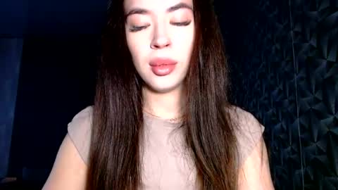 Snapshot of luisa_domina chatting on 07/31/26, 08:25 luisa lovedom online show from 07/31/26, 08:25