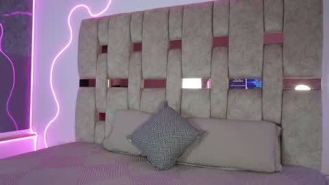 luisa_giraldo1 online show from 04/21/26, 11:16