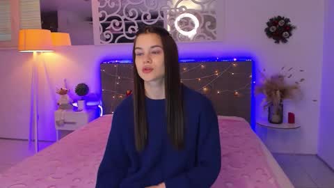 LuisaClover online show from 12/20/25, 01:07