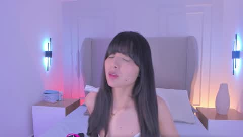 L U I S A online show from 11/03/25, 08:21