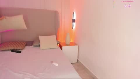 L U I S A online show from 02/05/26, 07:51