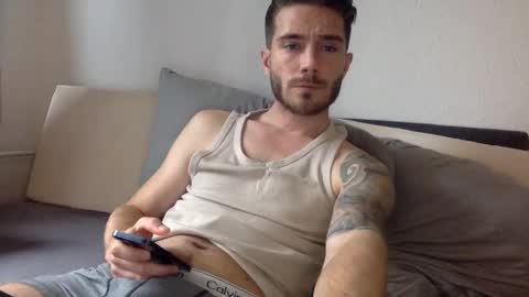 Snapshot of luisbadx chatting on 01/09/25, 11:14 Luis Badx online show from 01/09/25, 11:14