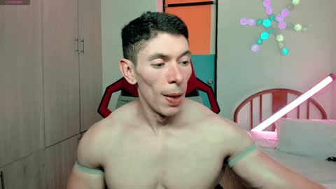 Snapshot of luisfernikesportboy chatting on 01/20/25, 08:50 Luis Fer PVT IS OPEN online show from 01/20/25, 08:50