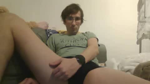 Luis online show from 12/16/25, 10:37