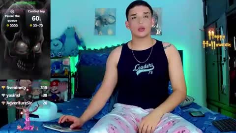 luisstevens01 online show from 10/14/25, 04:24