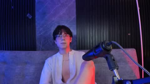 luixdust1 online show from 10/28/25, 04:16