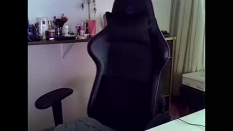 luizacandy online show from 12/18/24, 01:56