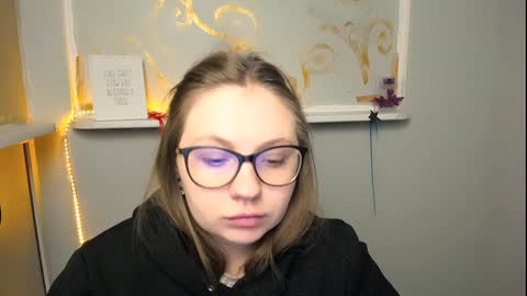 Snapshot of luizaheems_ chatting on 12/02/24, 11:01 Luiza online show from 12/02/24, 11:01